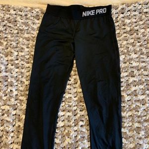 Nike Pro Women’s Crop Tights